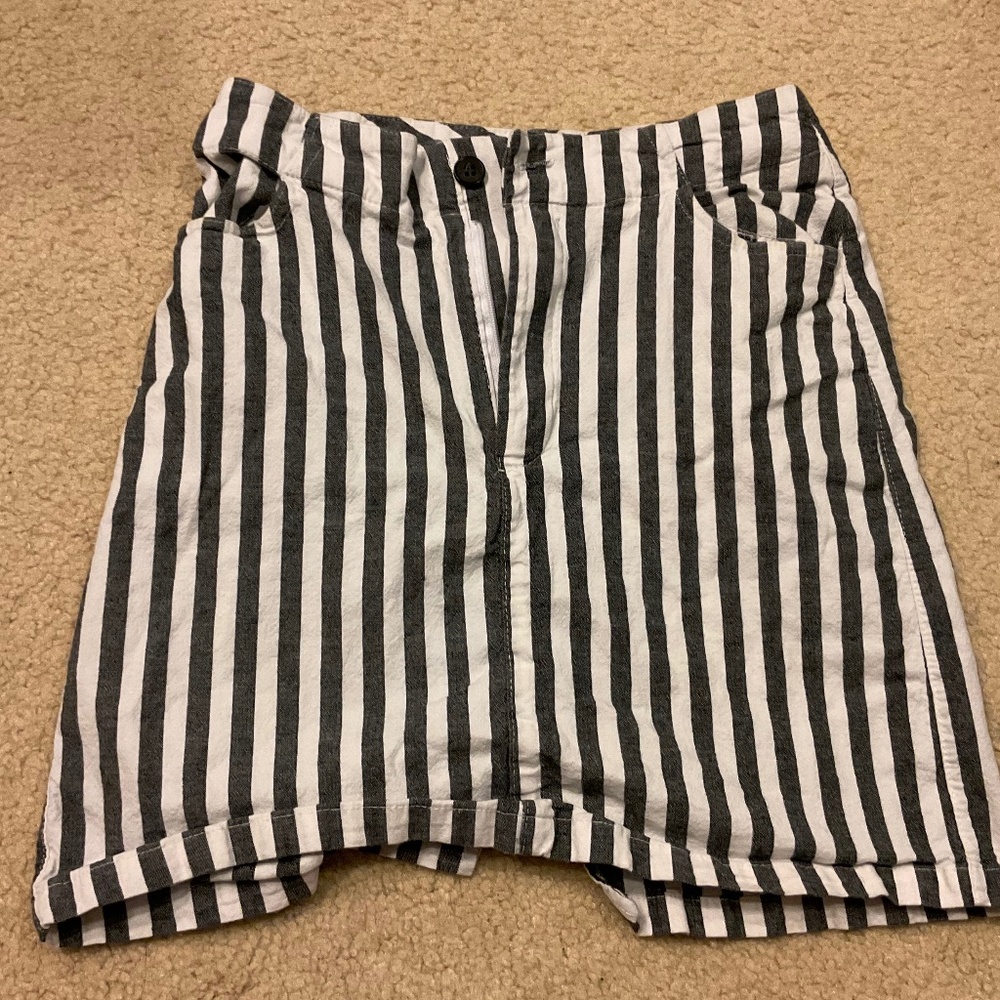 Brandy Melville skirt